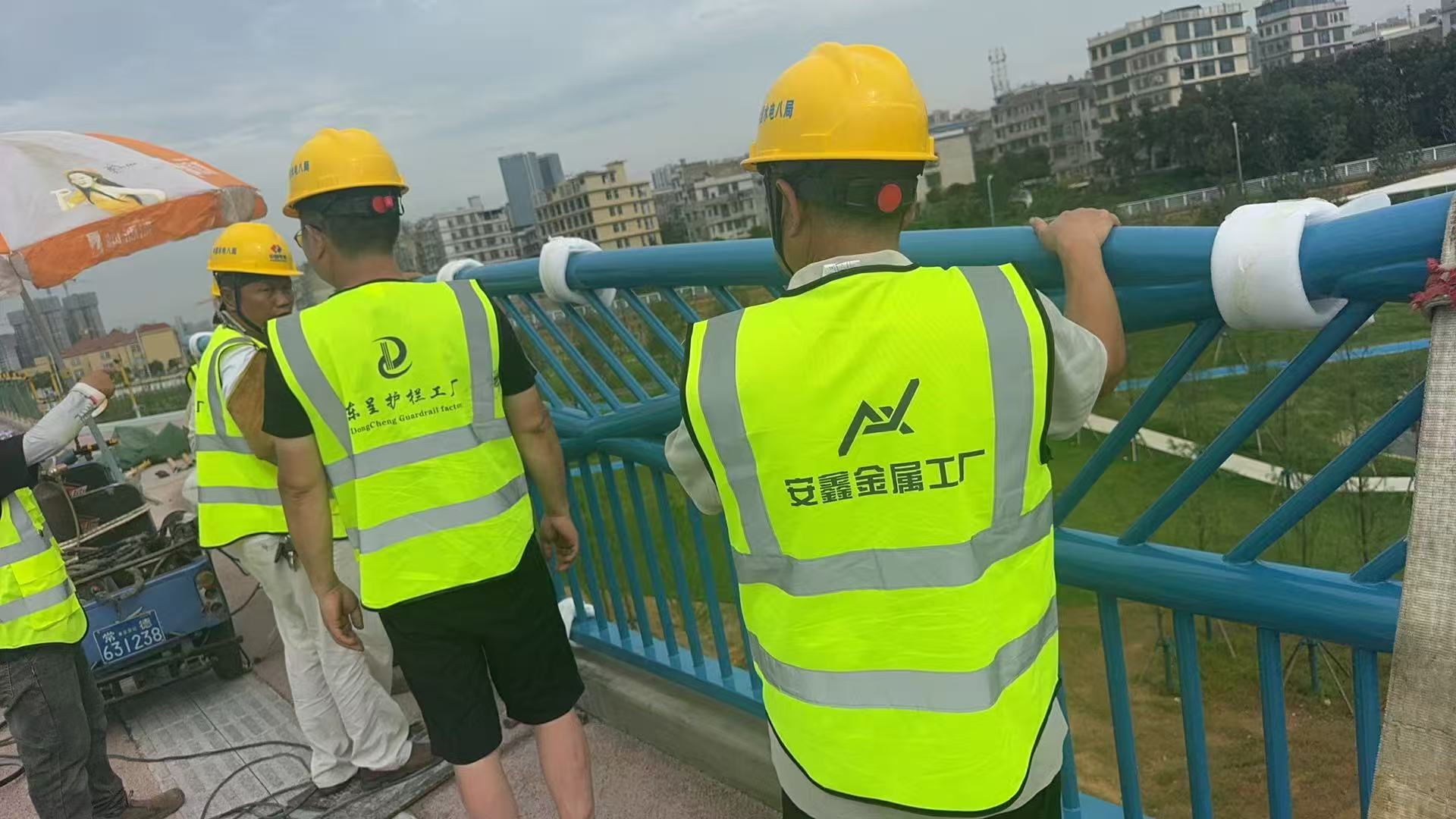 ব্রিজ রেলিং প্রকল্প সফলভাবে সম্পন্ন হয়েছে